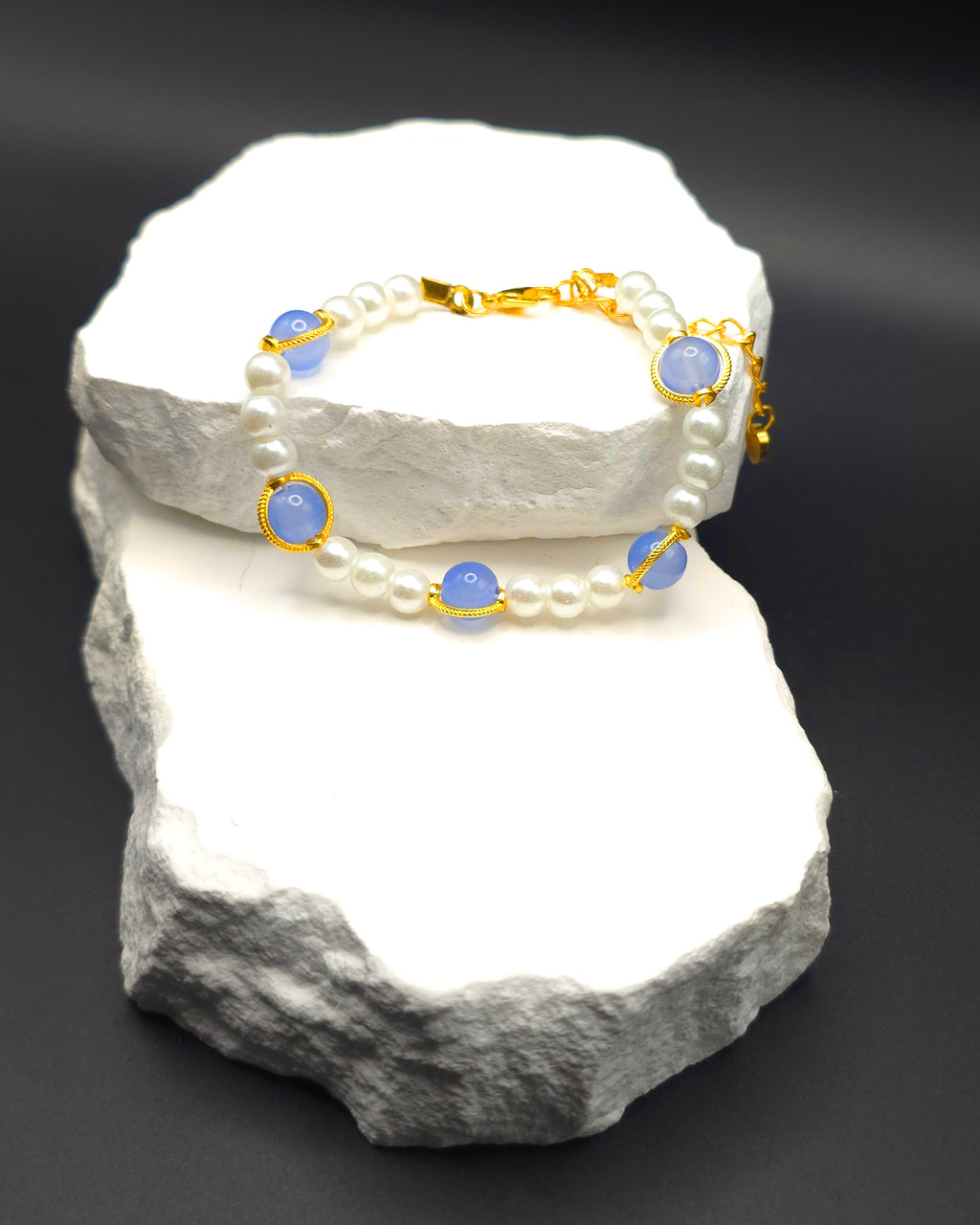 Blue and White Glass Beaded Bracelet