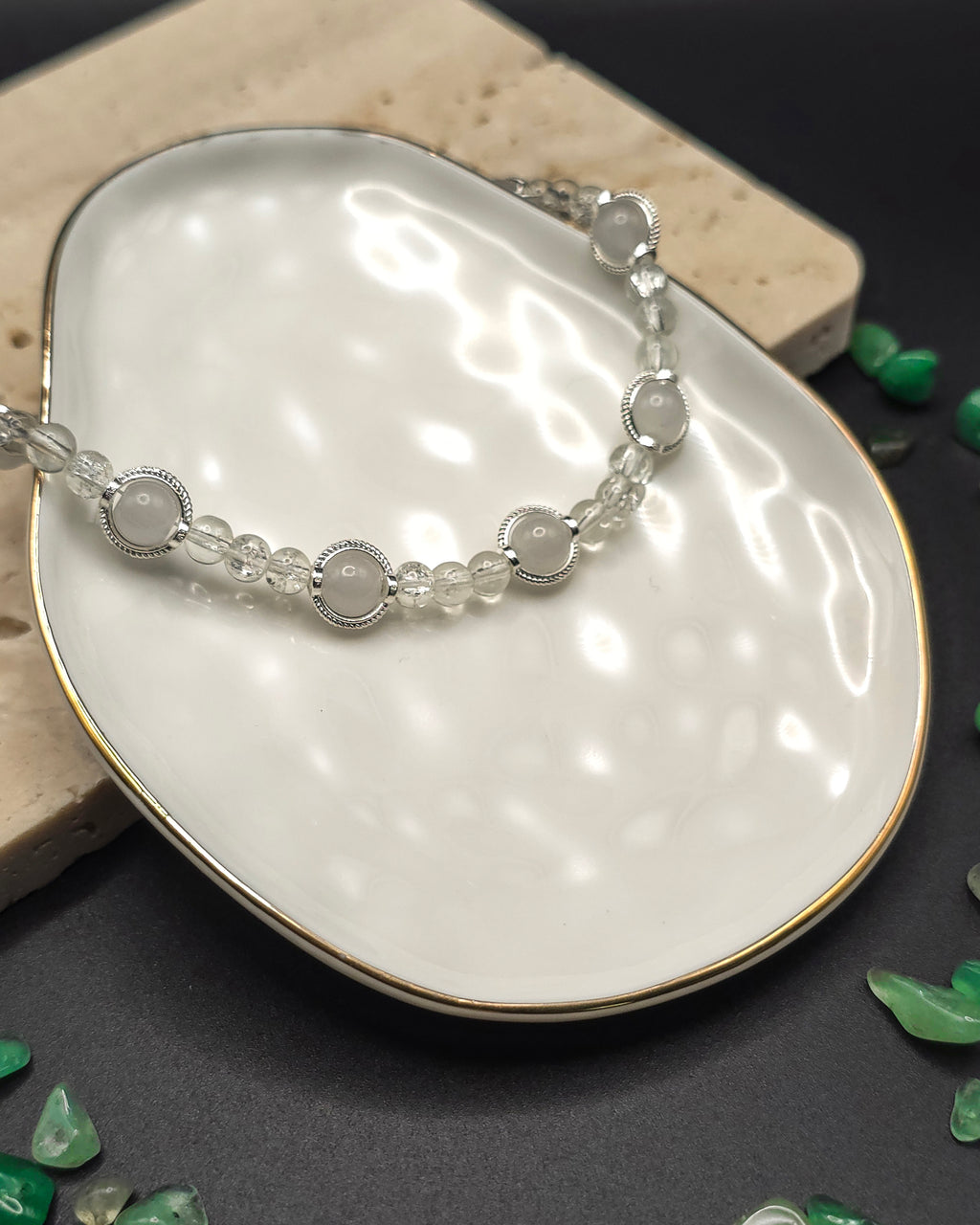 Grey and White Glass Beaded Braclet
