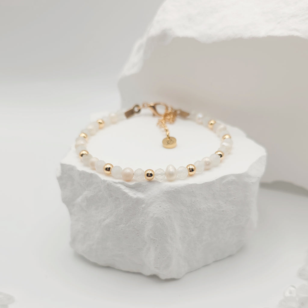 Freshwater Pearl and Moonstone Bracelet [For Emotional Healing]