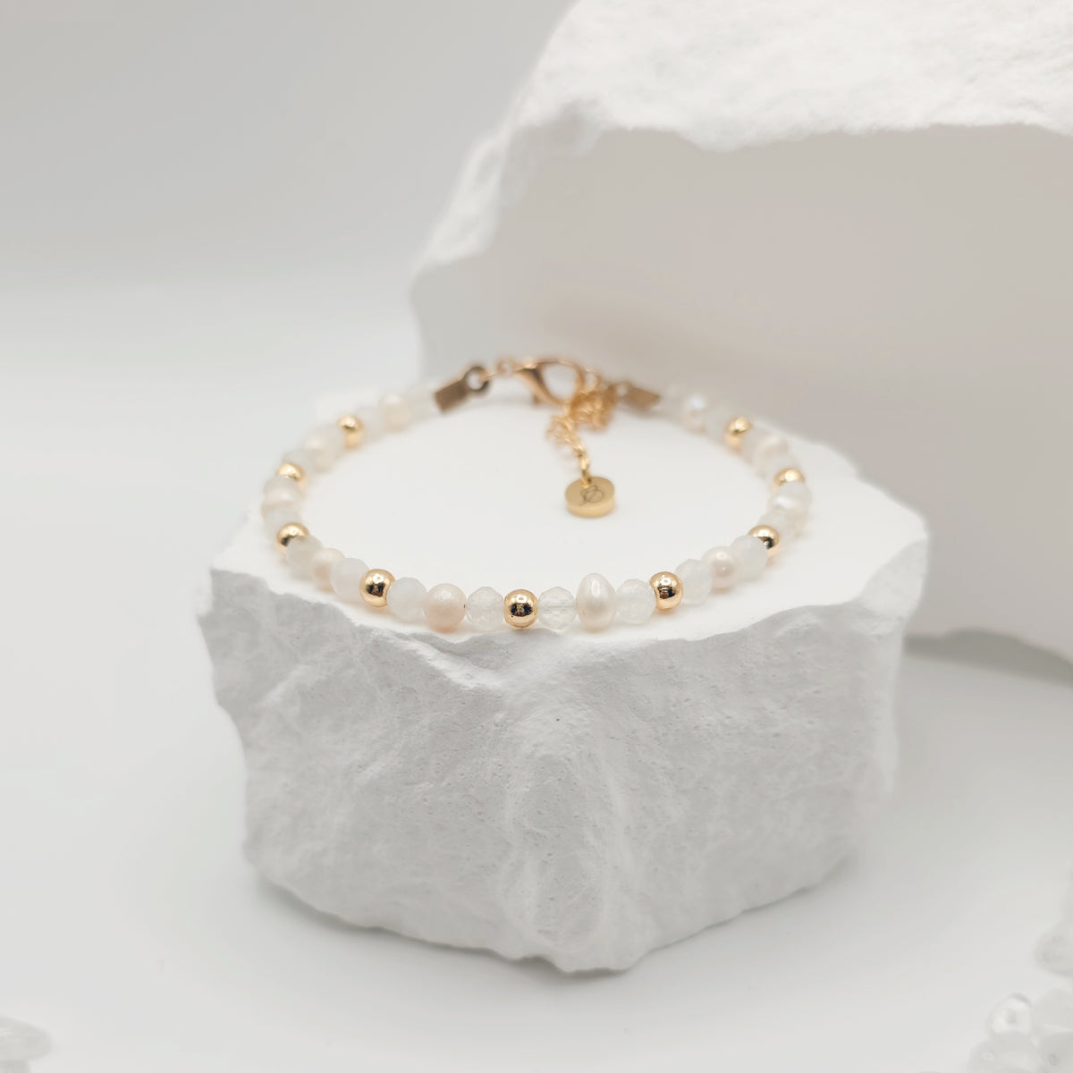 Freshwater Pearl and Moonstone Bracelet [For Emotional Healing]