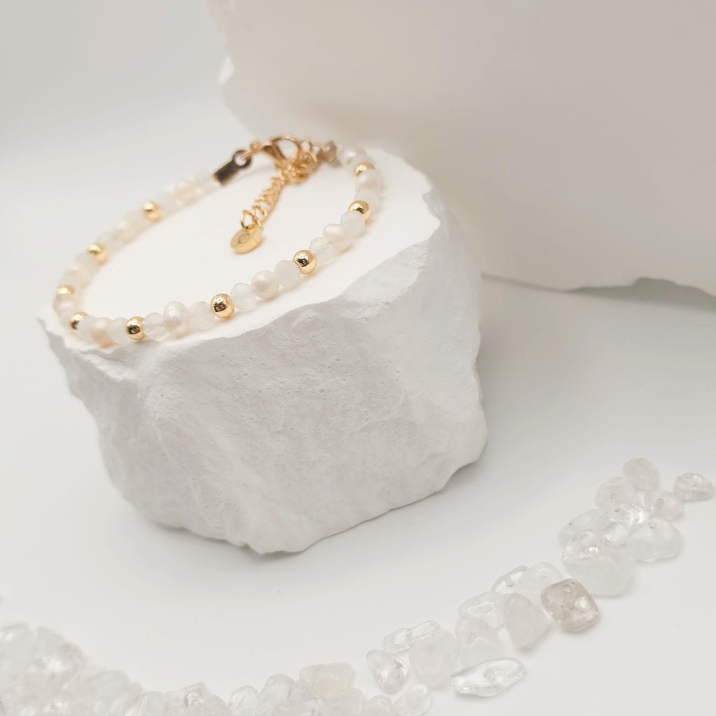 Freshwater Pearl and Moonstone Bracelet [For Emotional Healing]