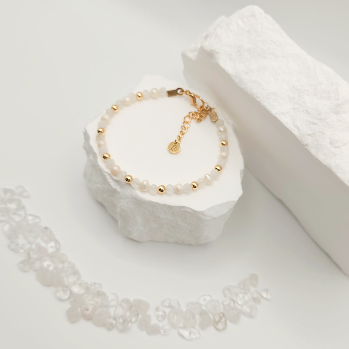 Freshwater Pearl and Moonstone Bracelet [For Emotional Healing]