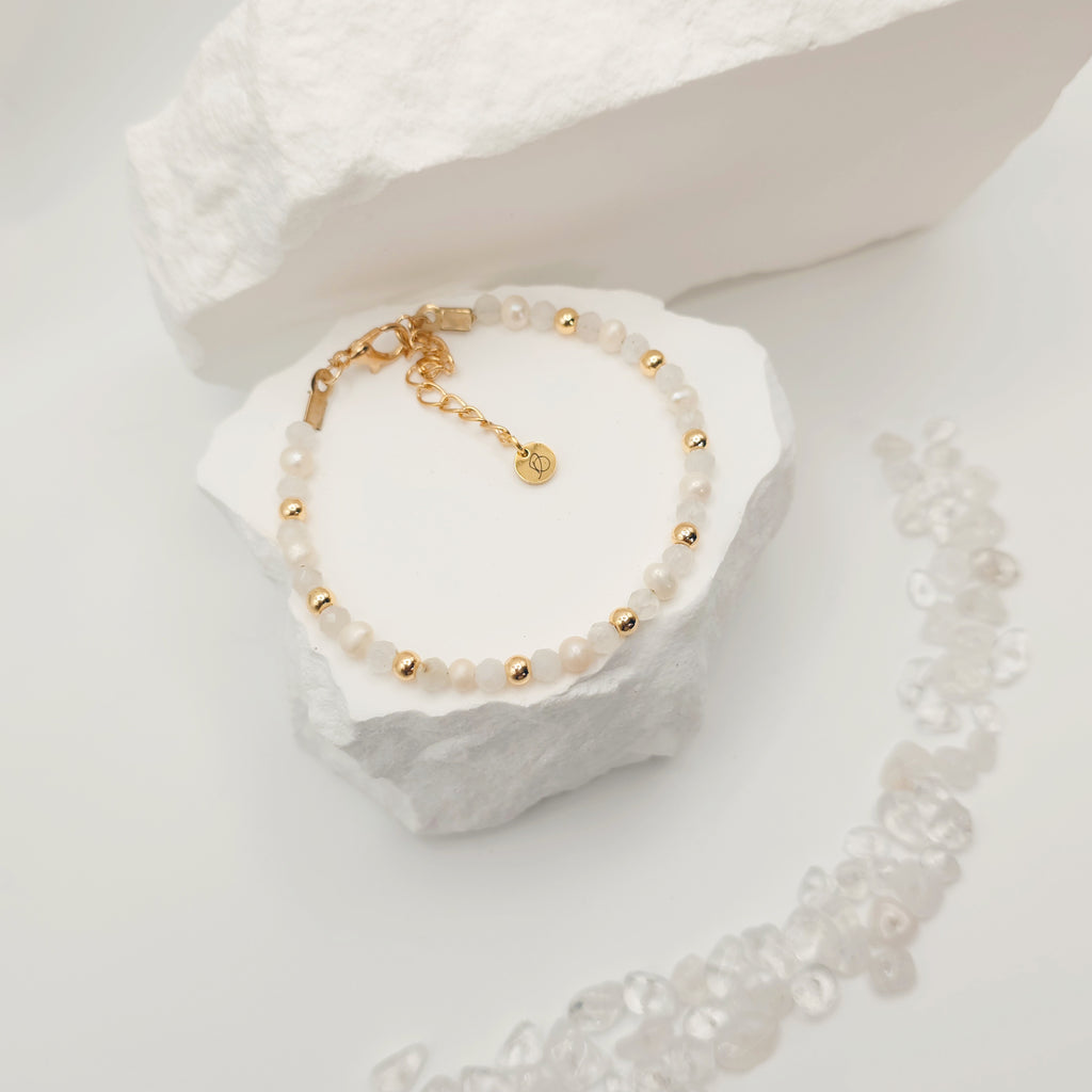 Freshwater Pearl and Moonstone Bracelet [For Emotional Healing]