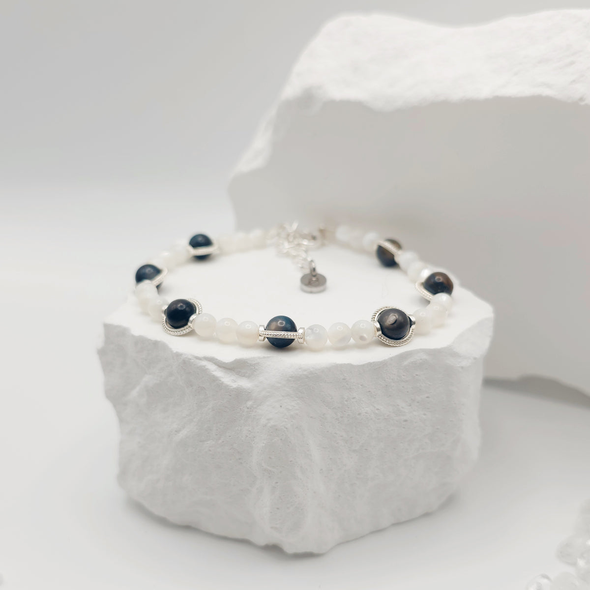 Conch And Abalone Shell Bracelet [For Insight]